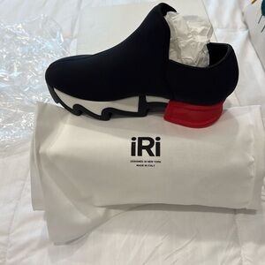 NIB WES iRi Black Red Low Top  Black Slip-On Sneakers with Red Heel sz 7.5